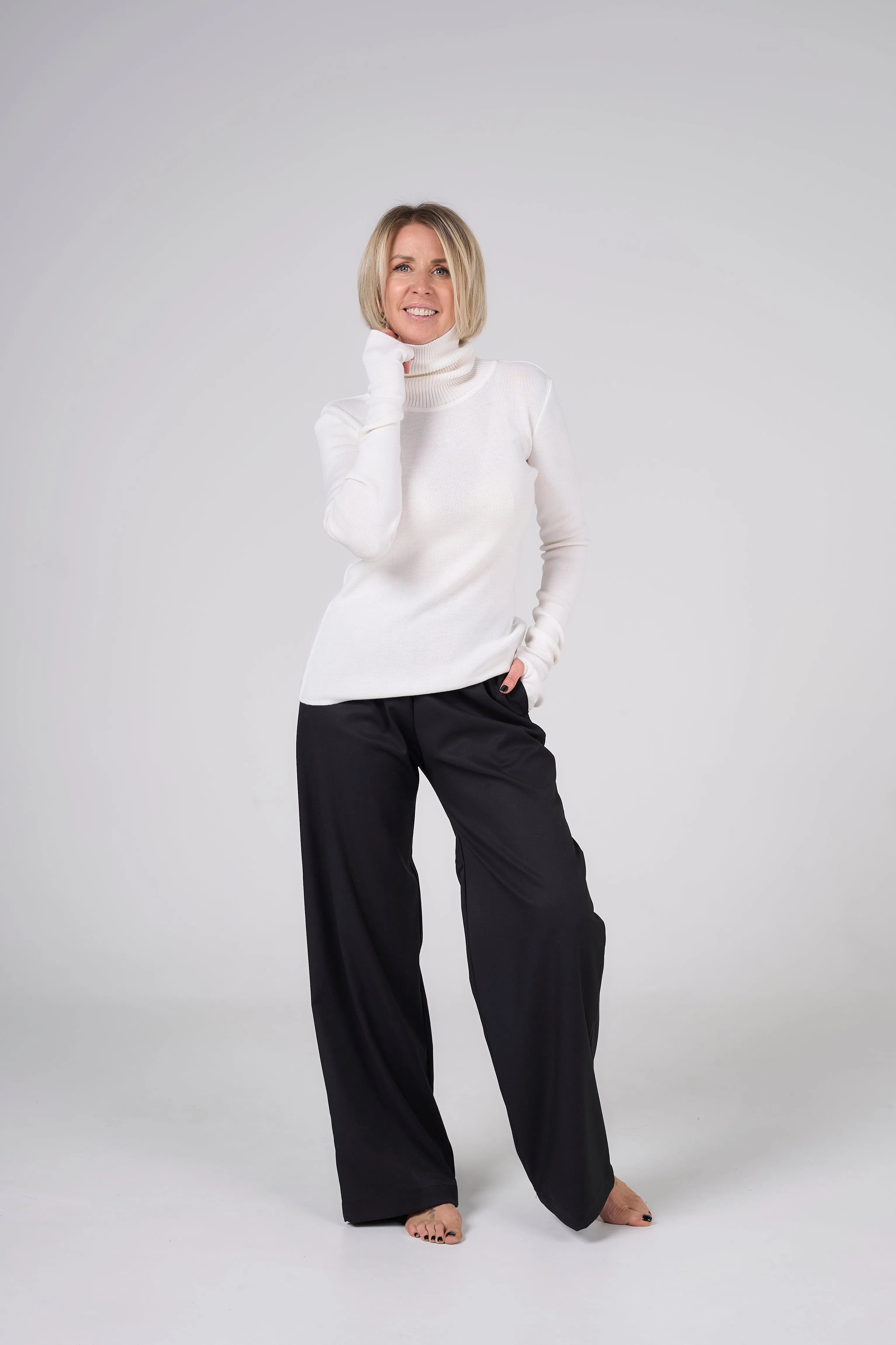 Classic plain Knit sweater | White color