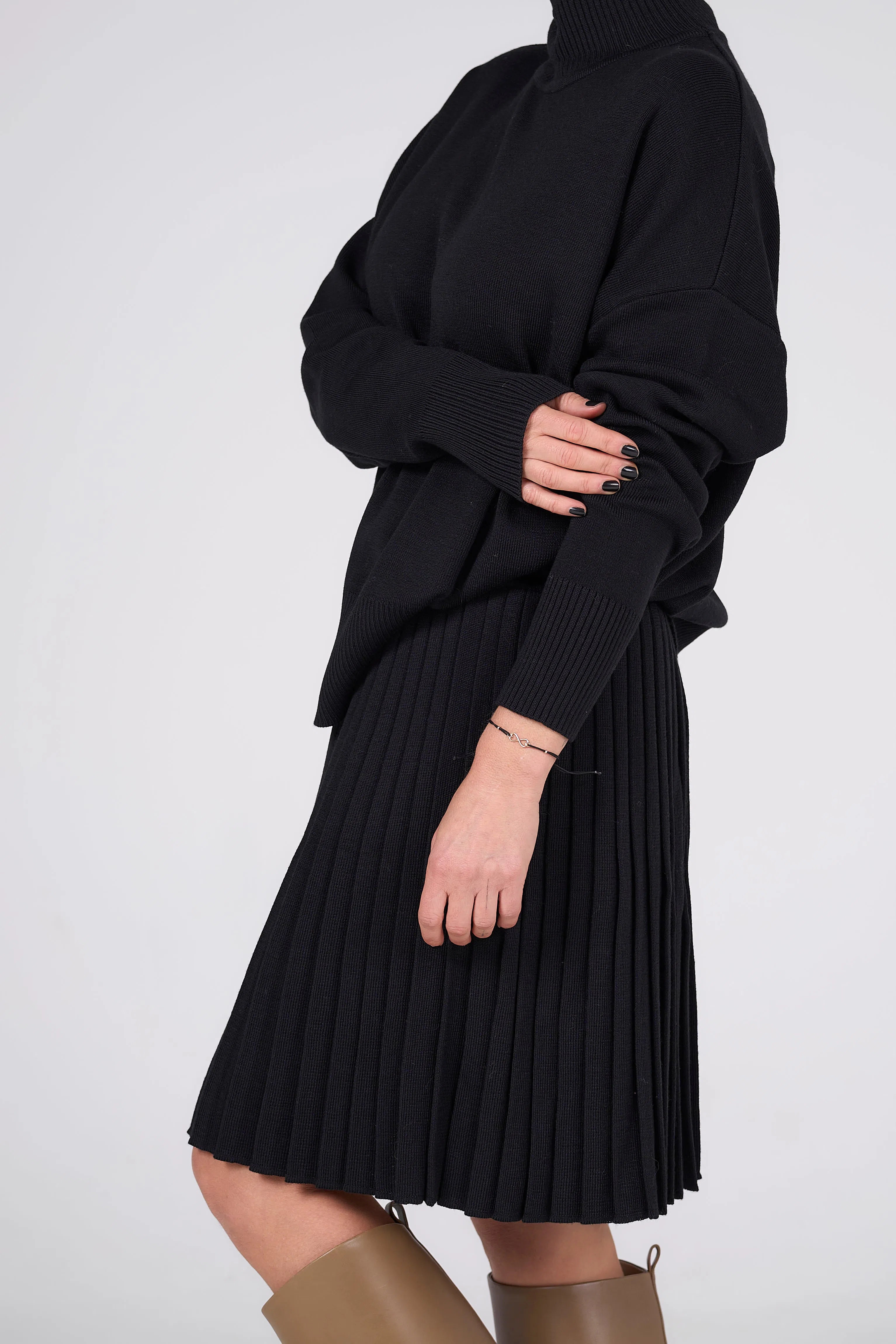 Fly Baby Pleated Suit | Black color