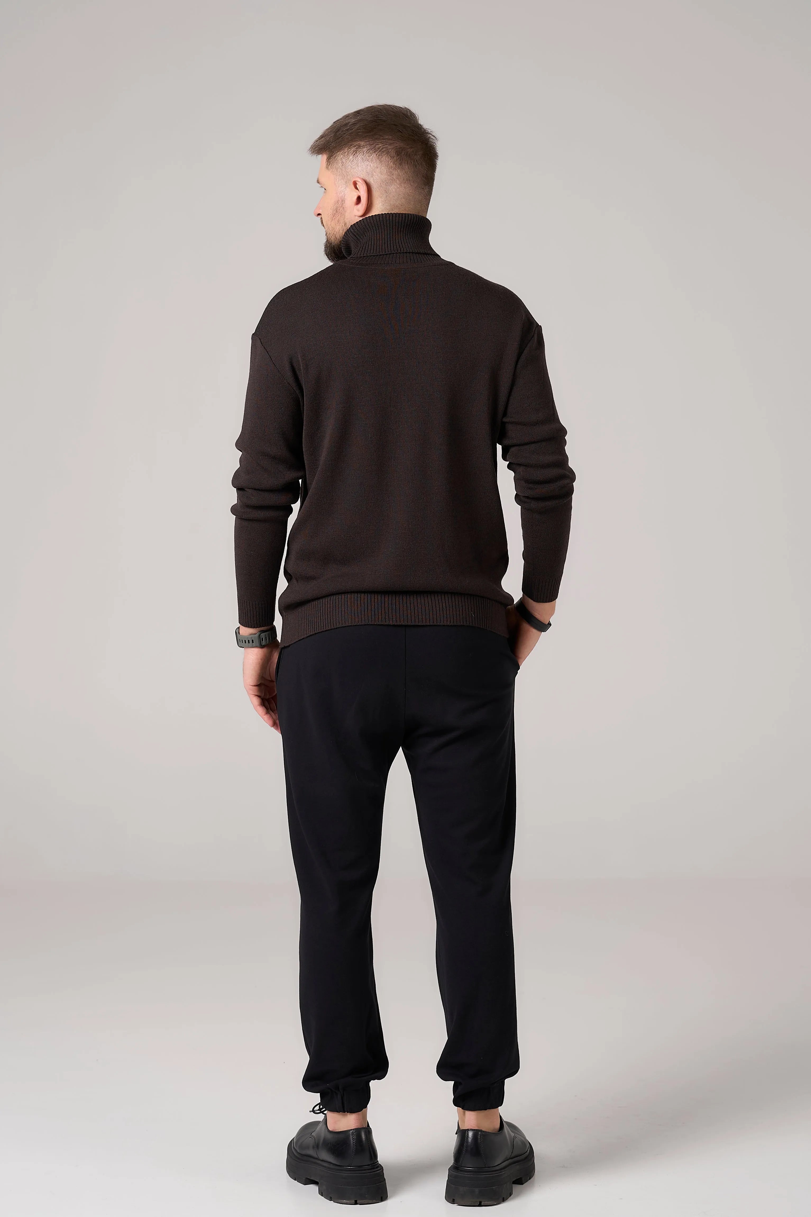 Man Classic plain Knit sweater | Coffee color
