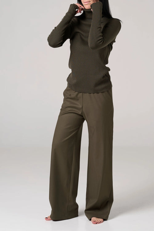 Classic plain Knit sweater | Khaki color