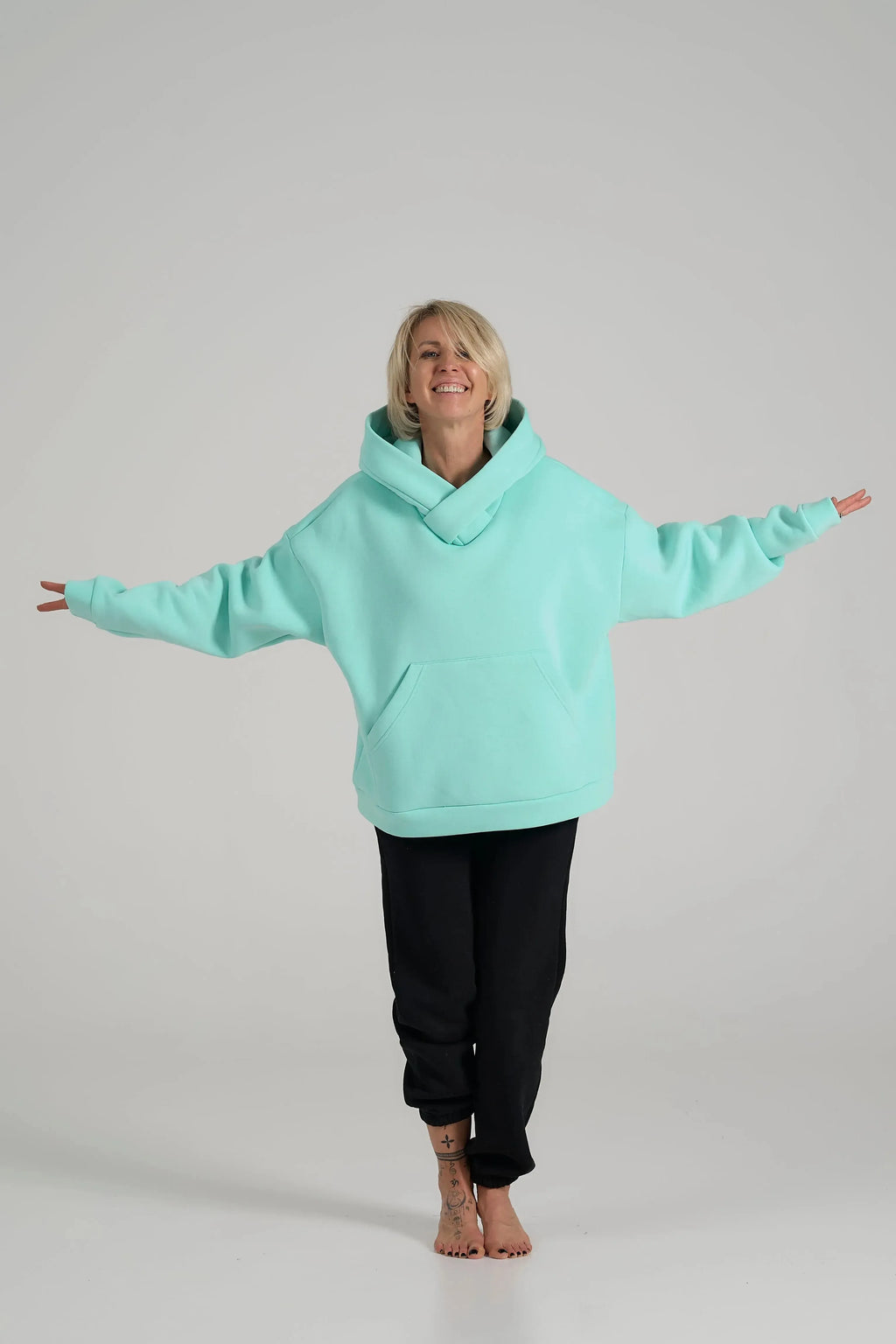 Cropped Hoodie | Tiffany