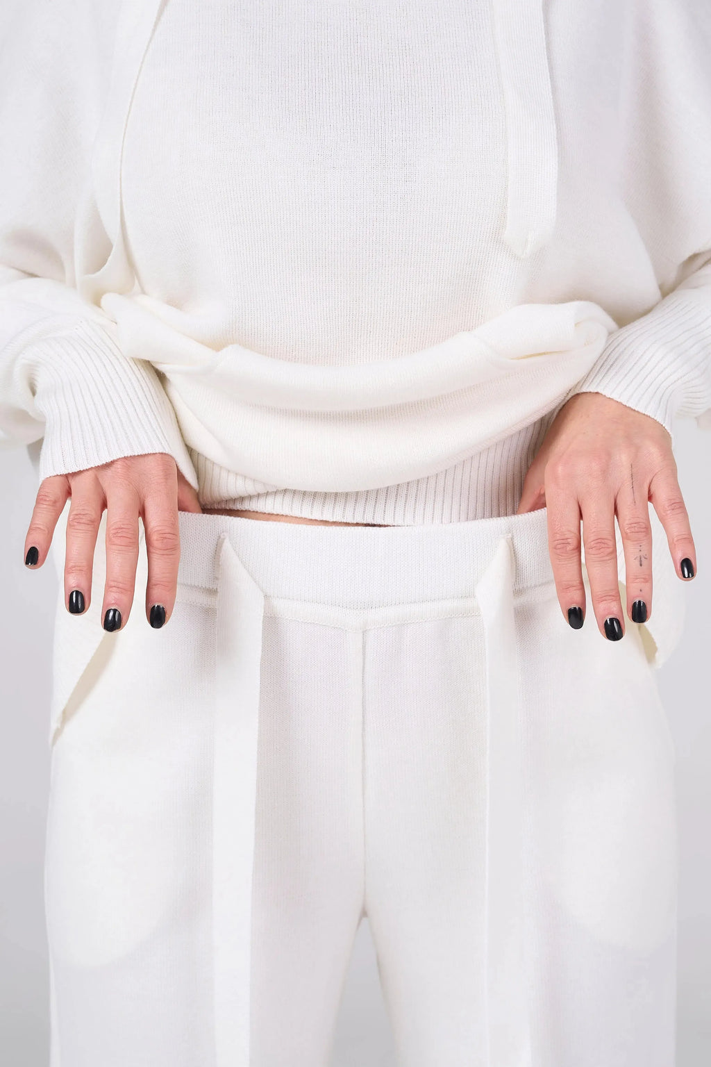 Knitt suit with hoodie | Milki color