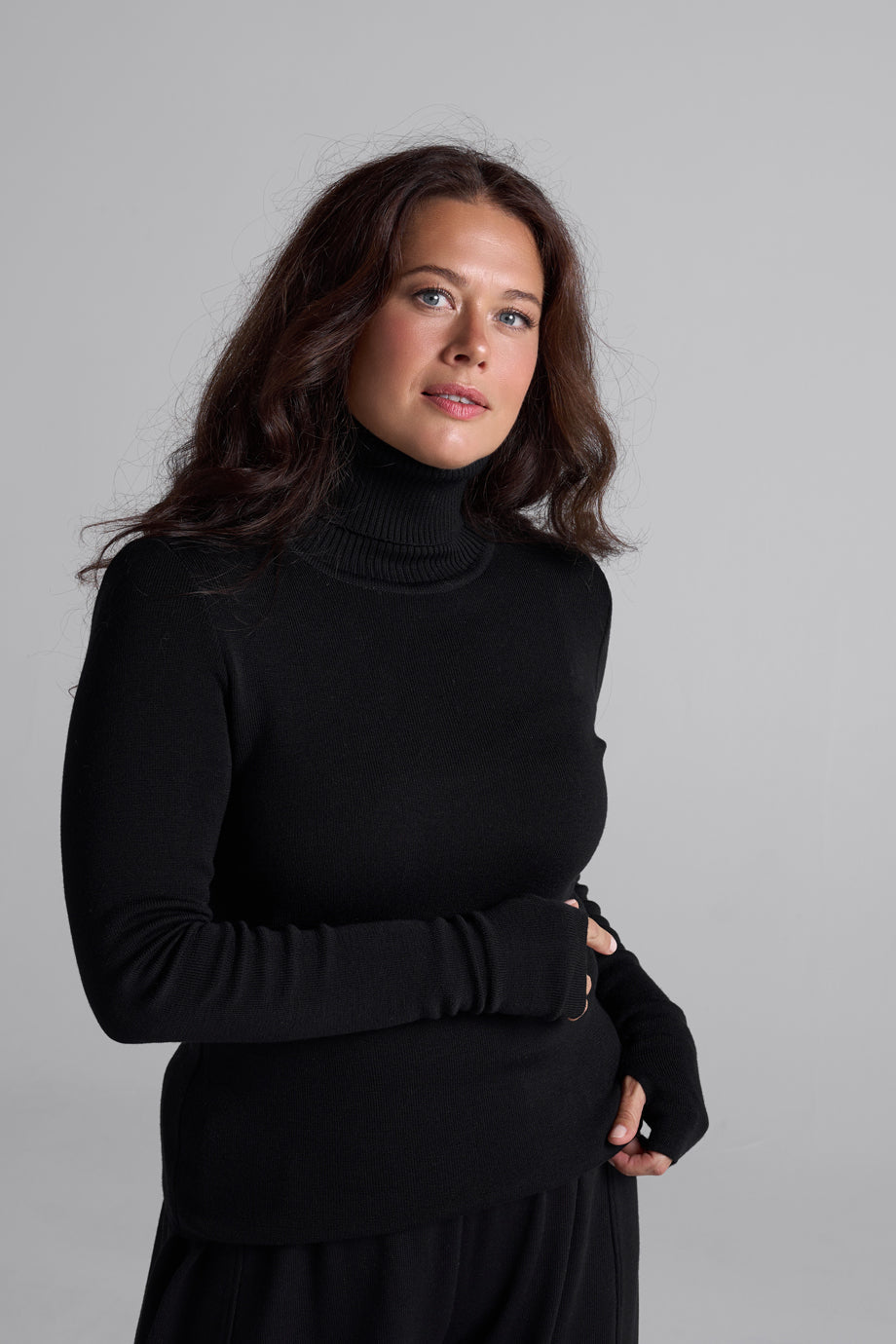 Black knitted set - side view
