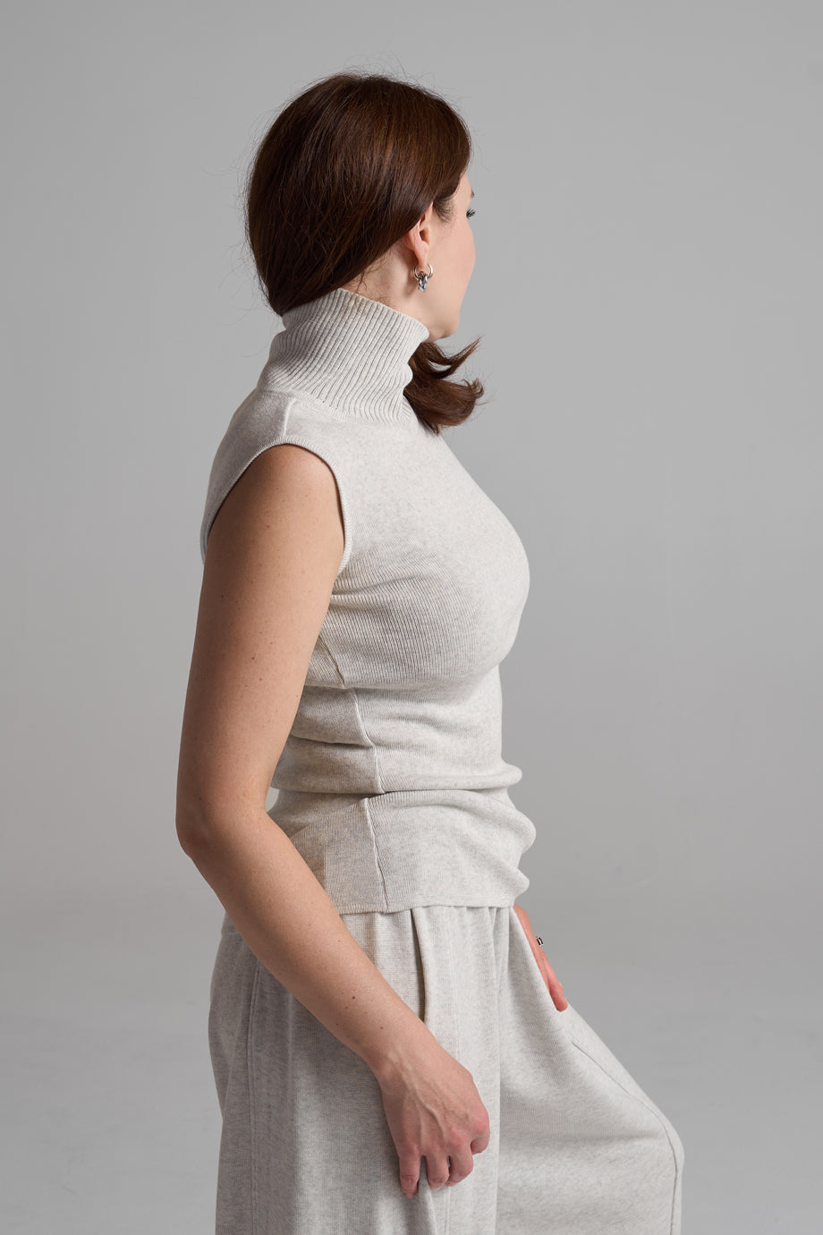 Super Grey Melange sleeveless top - side view