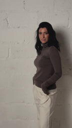 Classic plain Knit sweater | Cacao color