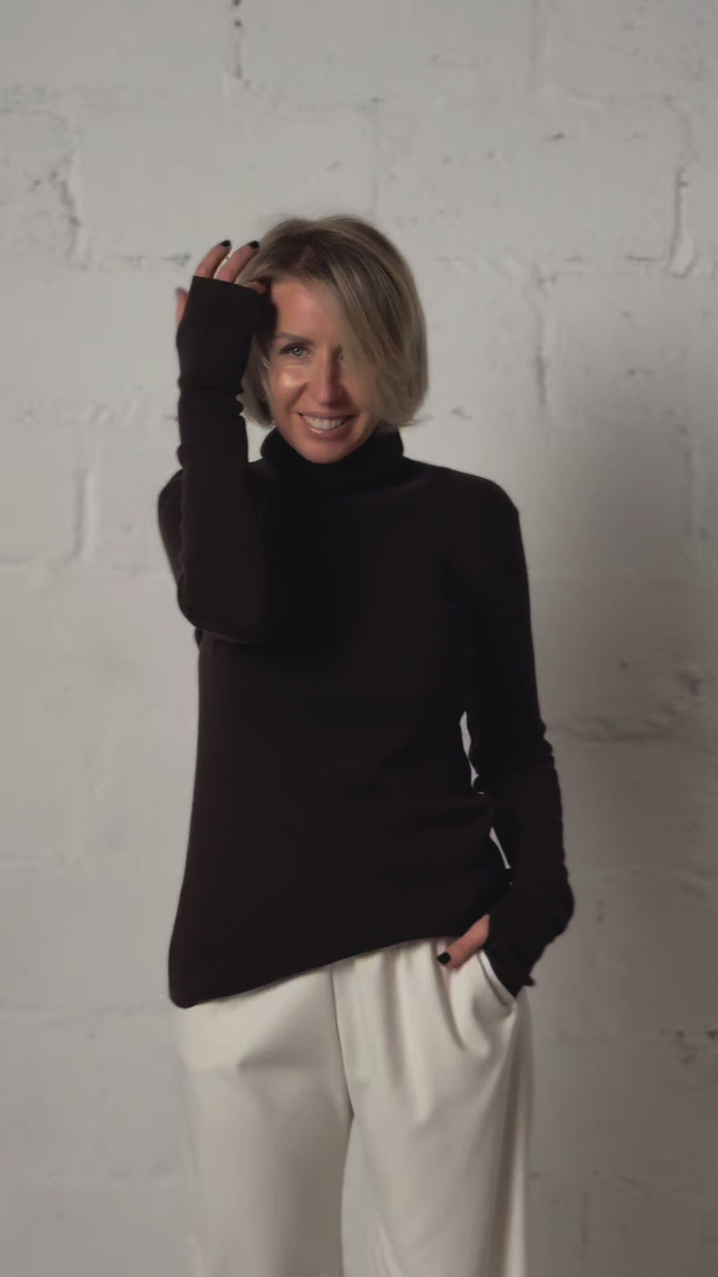 Classic plain Knit sweater | Coffee color