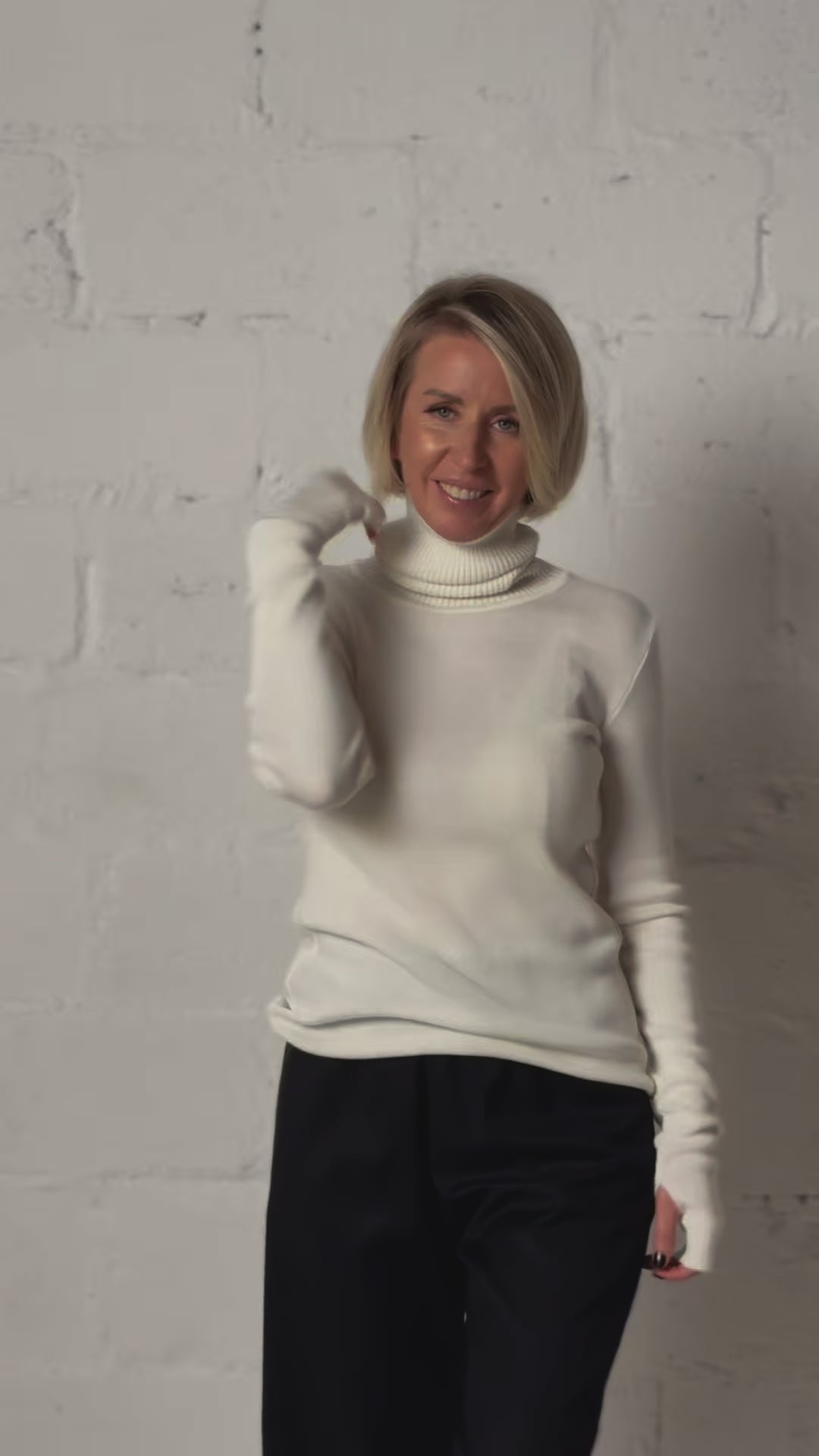 Classic plain Knit sweater | White color