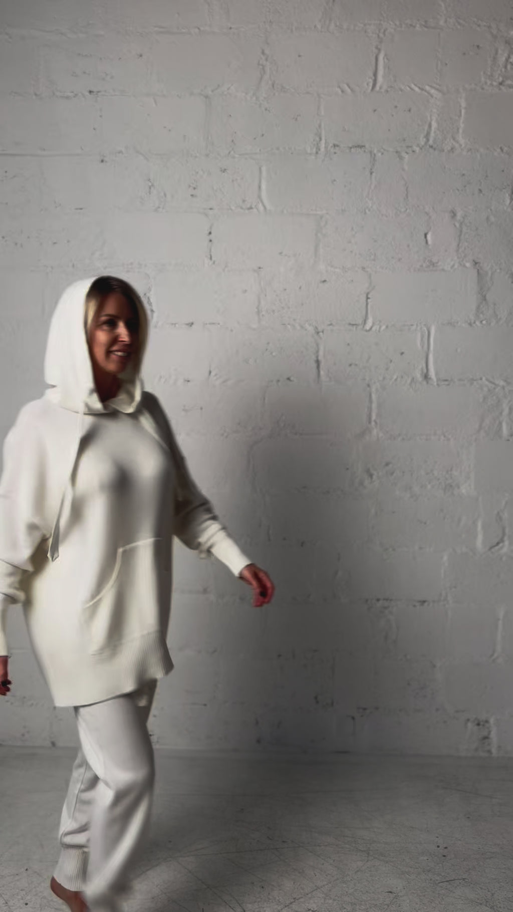 Knitt suit with hoodie | Milki color