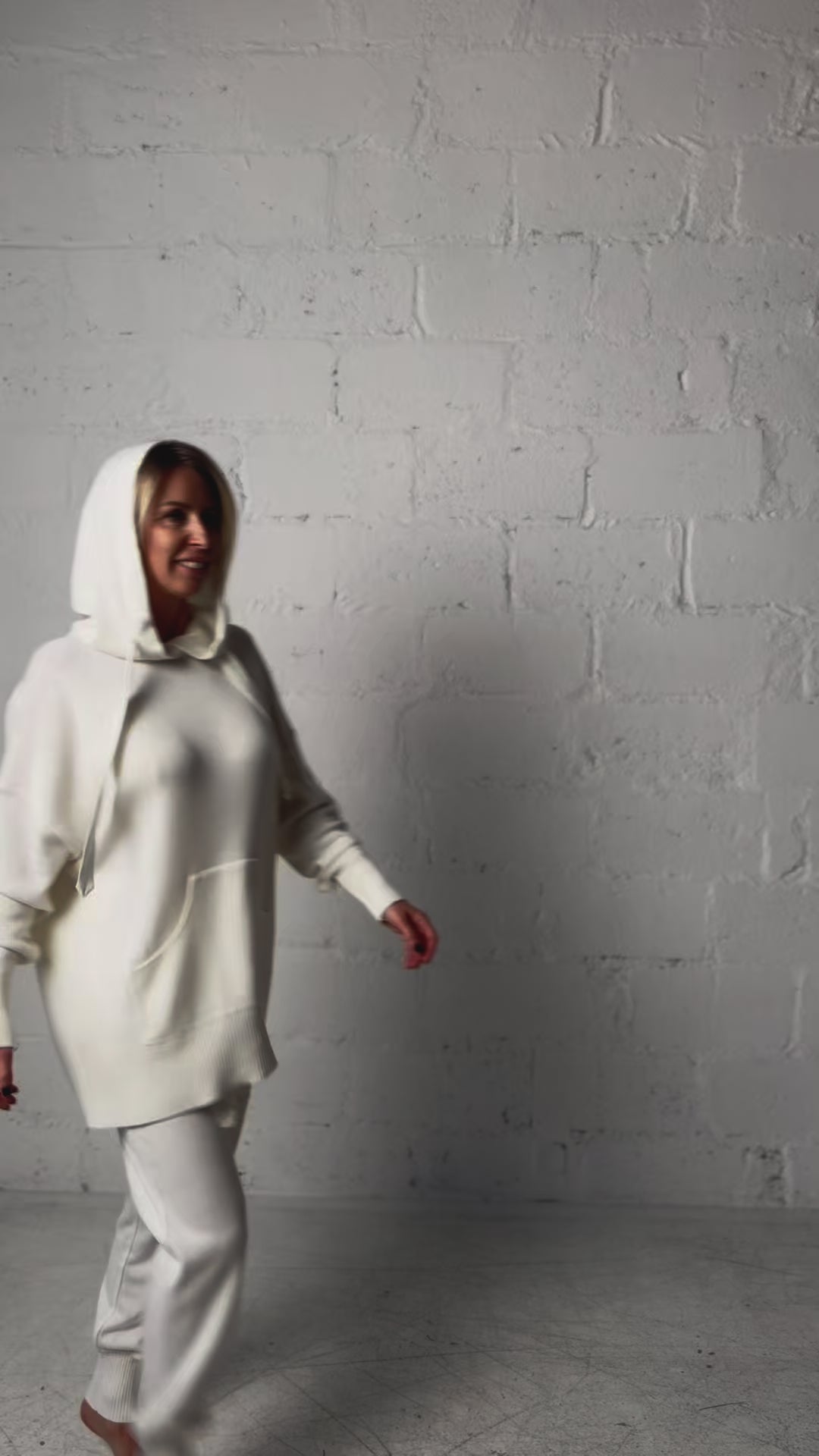 Knitt suit with hoodie | Milki color